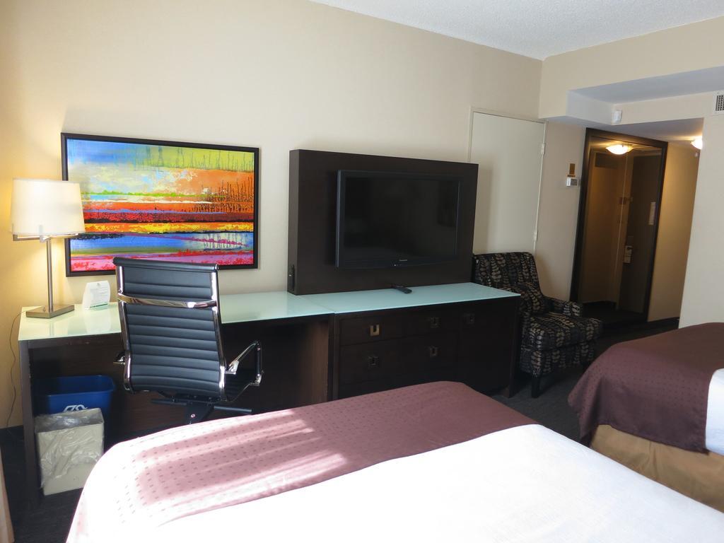 Holiday Inn Vancouver Downtown & Suites, An Ihg Hotel חדר תמונה